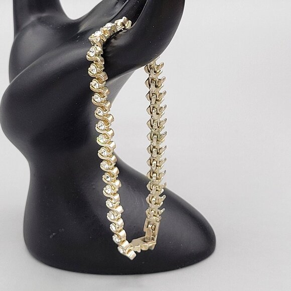 BMNY Jewelry - Vintage BMNY S Link Tennis Bracelet Sparkly Rhinestones Silver Plated 6 3/4"